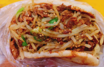 惊爆味蕾！黄金搭档土豆丝夹饼，创业小白秒变网红美食家？