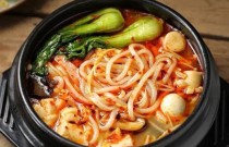 砂锅米线美味秘诀？揭秘超简单做法，事件让你秒变美食达人！
