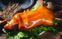 想学脆皮烤鸭？学费是多少？学脆皮烤鸭的费用揭秘