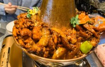 如何通过学习火锅鸡制作方法，抓住餐饮市场机遇？