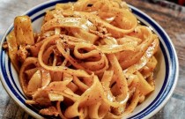 凉皮制作秘诀大公开，从入门到精通，凉皮培训助你成就美食梦想