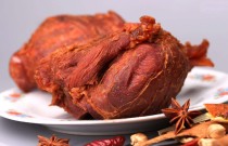 五香牛肉怎么卤？大厨秘方大公开，简单调料就能做出经典味！