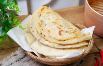 学习烙饼技术：从选材到制作，掌握核心技术，轻松开启创业之路！