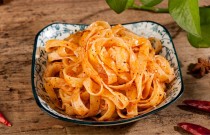 擀面皮培训多少钱？学费、课程内容全解析，选错机构白花冤枉钱！