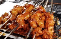羊肉烧烤的做法和配料：教你做出香嫩多汁的羊肉烧烤！