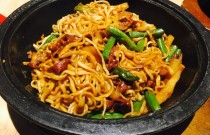 铁锅焖面技术培训？好吃又挣钱，别错过！