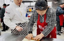 学校门口开早餐店赚钱吗？客源稳定，回本快！