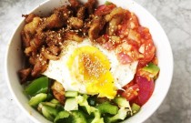 烤肉拌饭一份12元能挣多少钱？成本揭秘，轻松盈利不是梦！