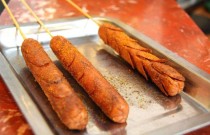 淀粉肠利润高不高？制作简单门槛低，小摊也能排长队！