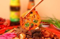 1万块能开麻辣烫店吗？深度解析小本创业，如何花最少的钱做最火的生意？