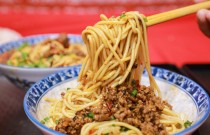 重庆小面做法配方全解析!从面条到酱料,手把手教你做出地道美味