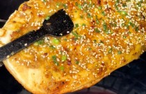 摆摊卖烧饼年存百万！500元成本日入2800+，小生意藏大机会