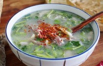 开个单县羊肉汤挣钱吗？掌握这几点技巧，味道稳、客源足、生意自然来！