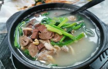 鸭血粉丝汤成本高不高?掌握这几点,做出地道口味还省钱!