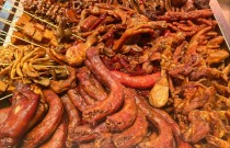 学卤鸡爪去哪里好？掌握配方火候才是关键，选对老师学成才有好生意！