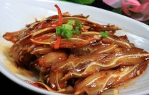 卤味摆摊在菜市场好吗？人流稳定但竞争激烈，懂技巧才是真正的赢家！