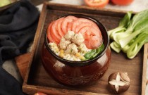 米线店利润大概在多少？操作不难味道正，罐罐米线摆摊开店都能赚！