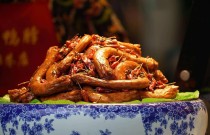 鸭脖培训一般多少钱？深度拆解：从“学徒”到“操盘手”