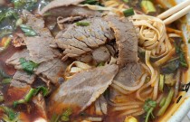 菏泽哪里可以学牛肉汤？牛肉汤在菏泽能竞争过羊肉汤吗？