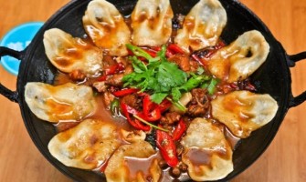 小地锅南北口味怎么调整？掌握这些技巧，一锅地锅菜征服不同食客！