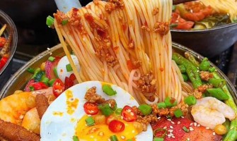 菏泽哪里可以学米线？一碗汤底的差距，决定了这家店活三个月还是活三年