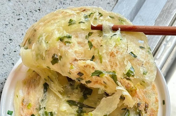 卖葱油饼一个月能挣多少钱？探秘创业潜力