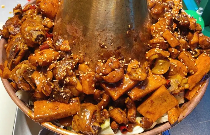 火锅鸡的制作方法大揭秘：简单又美味，人人都能学会！