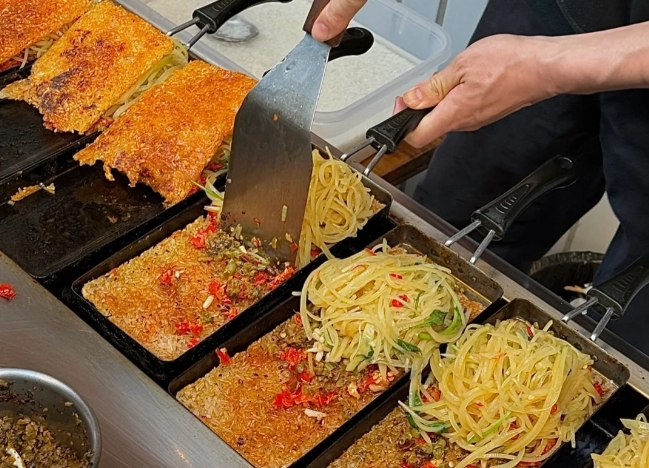 锅巴饭小吃摆摊，新手如何快速上手？这些问题你一定要知道！
