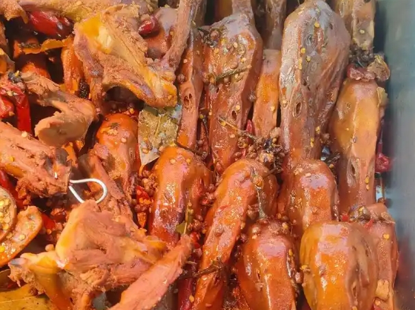 衢州鸭头配方，教你如何做出正宗的鸭头美味