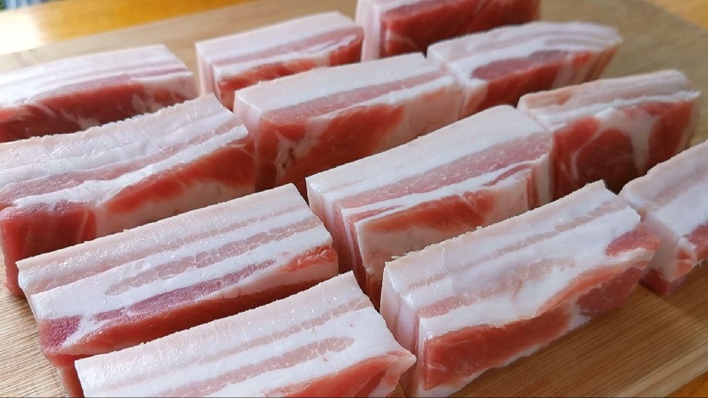 烤五花肉的做法：让你的烧烤更美味