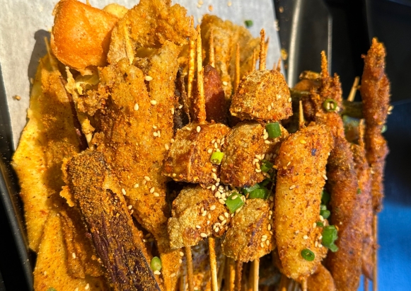 炸串店一般人干不了？揭秘炸串店成功经营的核心要素