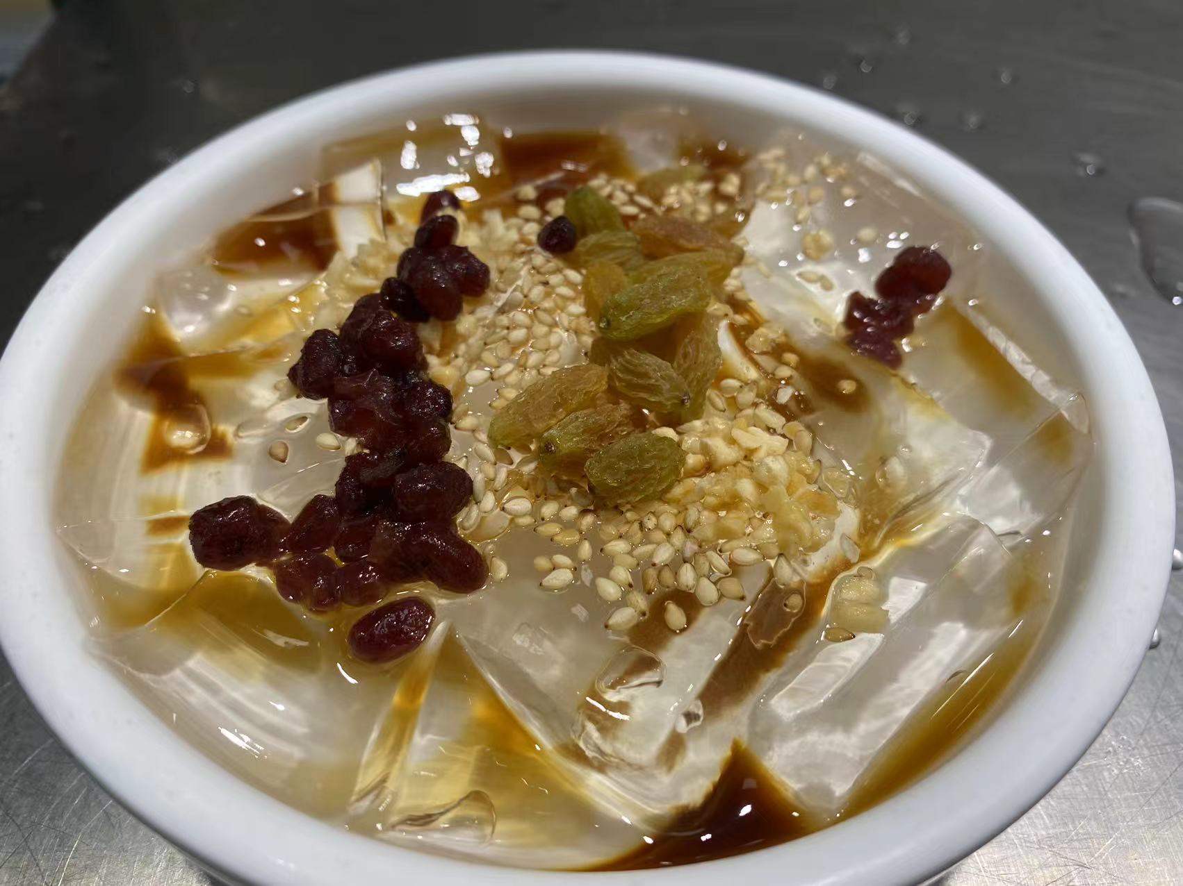 摆摊卖冰粉需要准备什么东西？备齐装备，轻松开干！