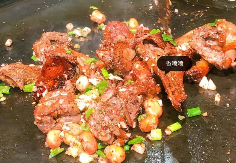 铁板烤鸭挣钱吗？利润空间大不大，创业靠谱吗！