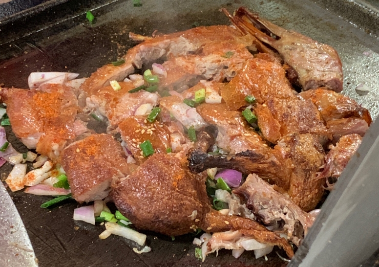 铁板烤鸭投资多少？投入不大，赚钱真快！