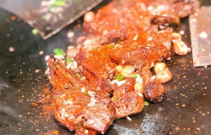 铁板烤鸭在哪里学？手艺难不难，摆摊真赚钱！