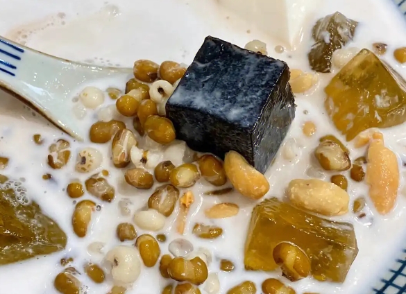 糖水铺挣钱吗？小投入高人气，干就对了！