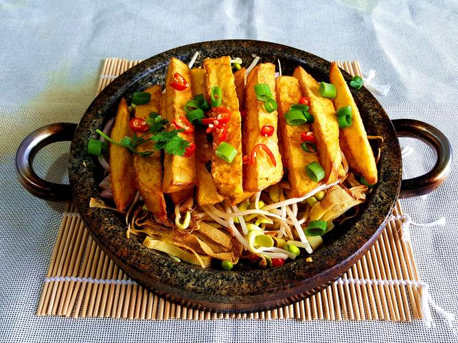 石锅菜去哪里学？方法实用，轻松掌握开店技巧！