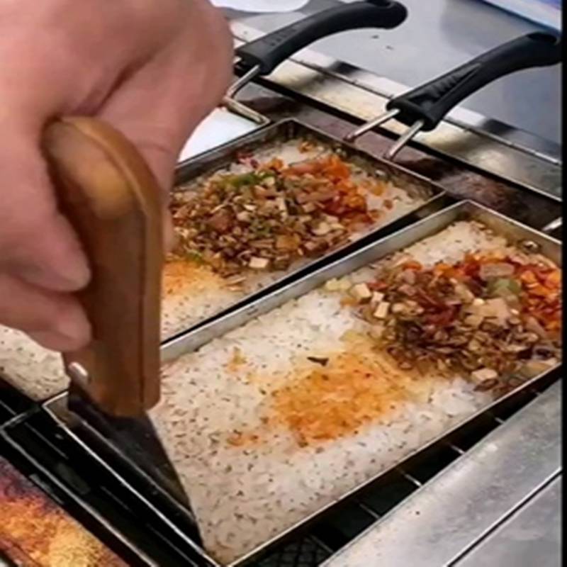 锅巴饭的做法摆摊能赚钱吗？味道做对，顾客天天排队！