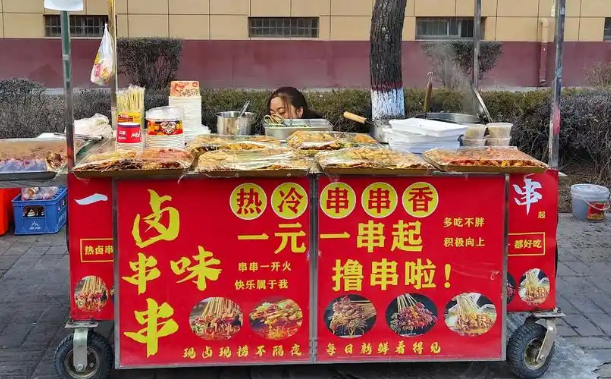 一元一串卤味串串配方做法：低价爆款的秘密，到底是什么？