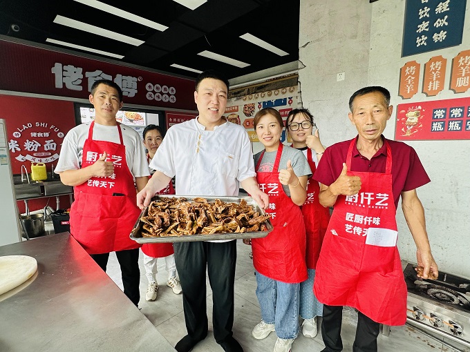 ​​卤菜制作全流程大公开！从选料到保存，手把手教你做出地道卤味​​