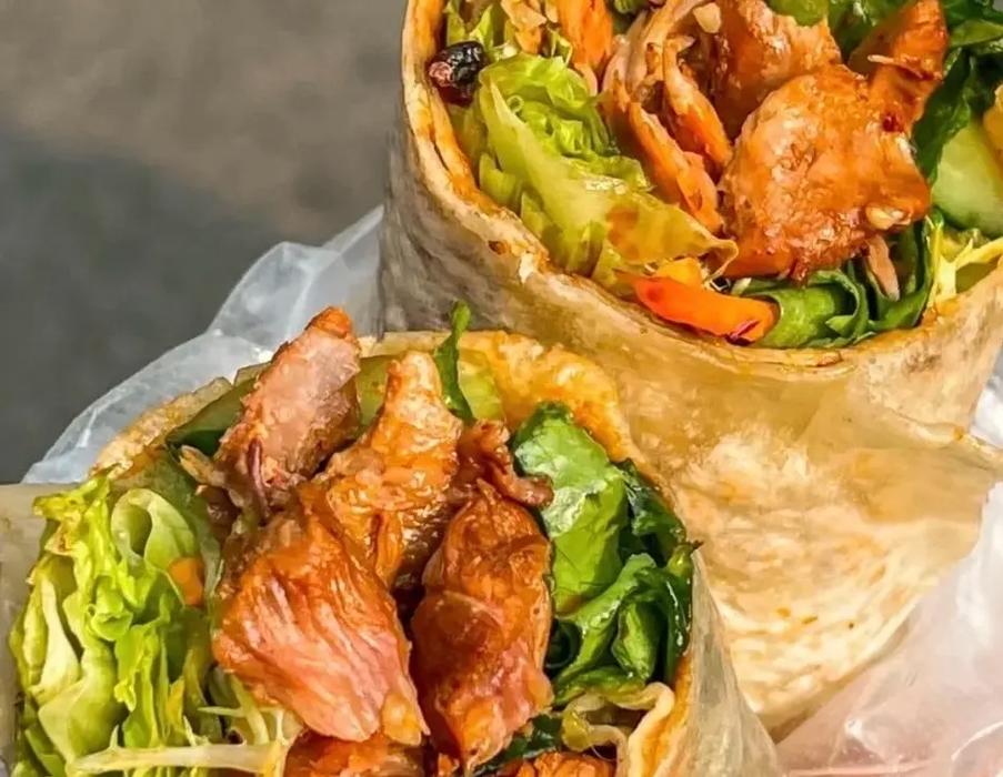 开个卷饼店一年赚多少？从选料到运营，手把手教你算清“盈利账”