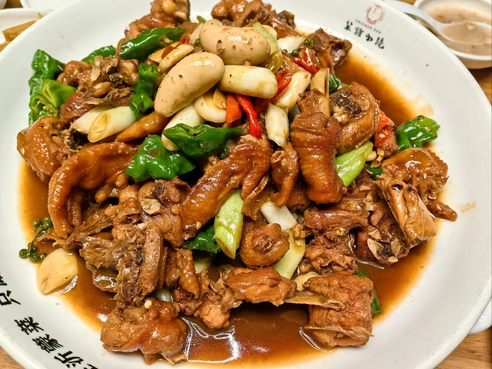 40元一份的炒鸡有利润吗？临沂特色炒鸡开店风险如何把控，收益能否稳步增长！