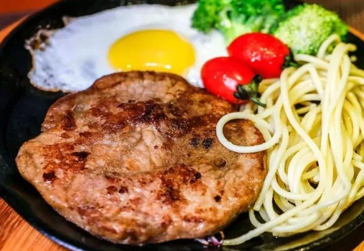 地摊牛排技术培训去哪里学？学费多少钱？牛排和黑椒酱的核心配方