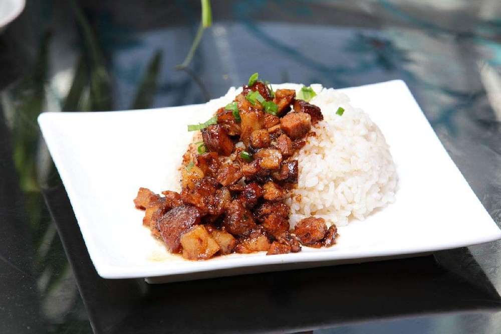 零基础也能开店！烧汁卤肉饭的标准化操作流程，保证口味稳定