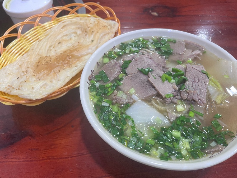 牛肉粉丝汤去哪里学？手把手教你正宗做法，学会这碗汤轻松出摊！