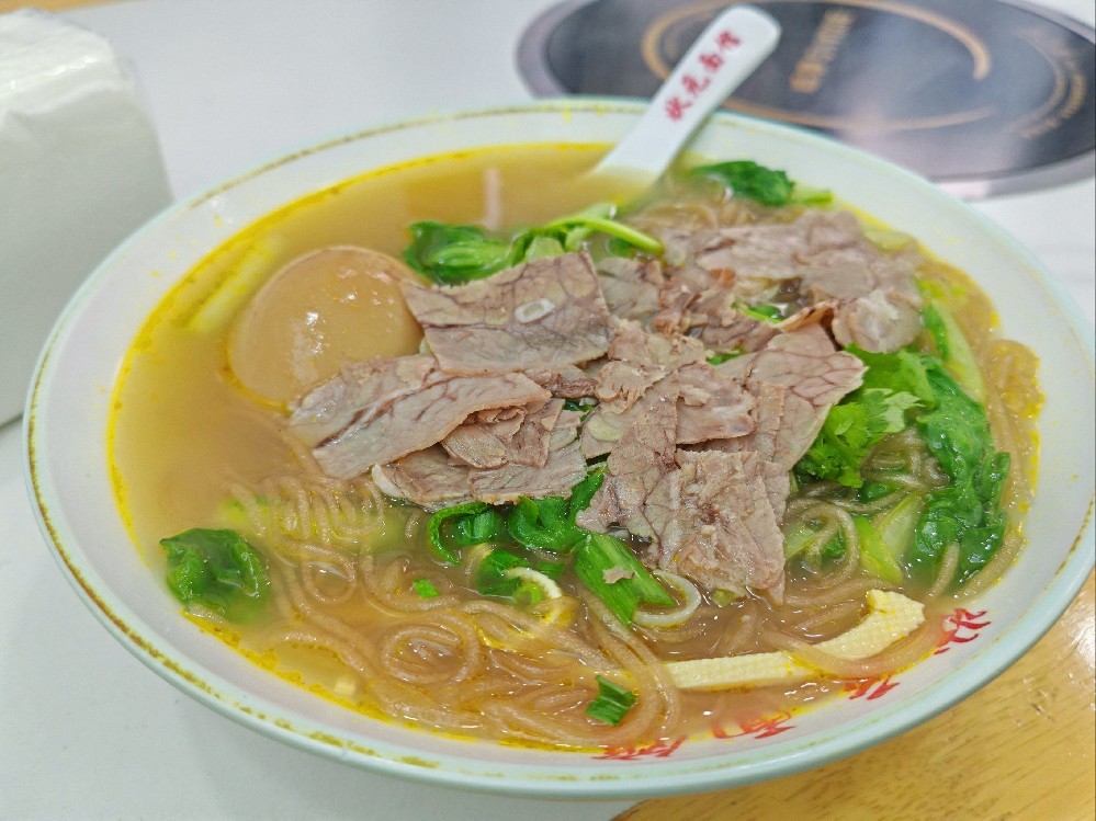 牛肉粉丝汤成本高不高？掌握制作技巧，轻松做出鲜香一碗！