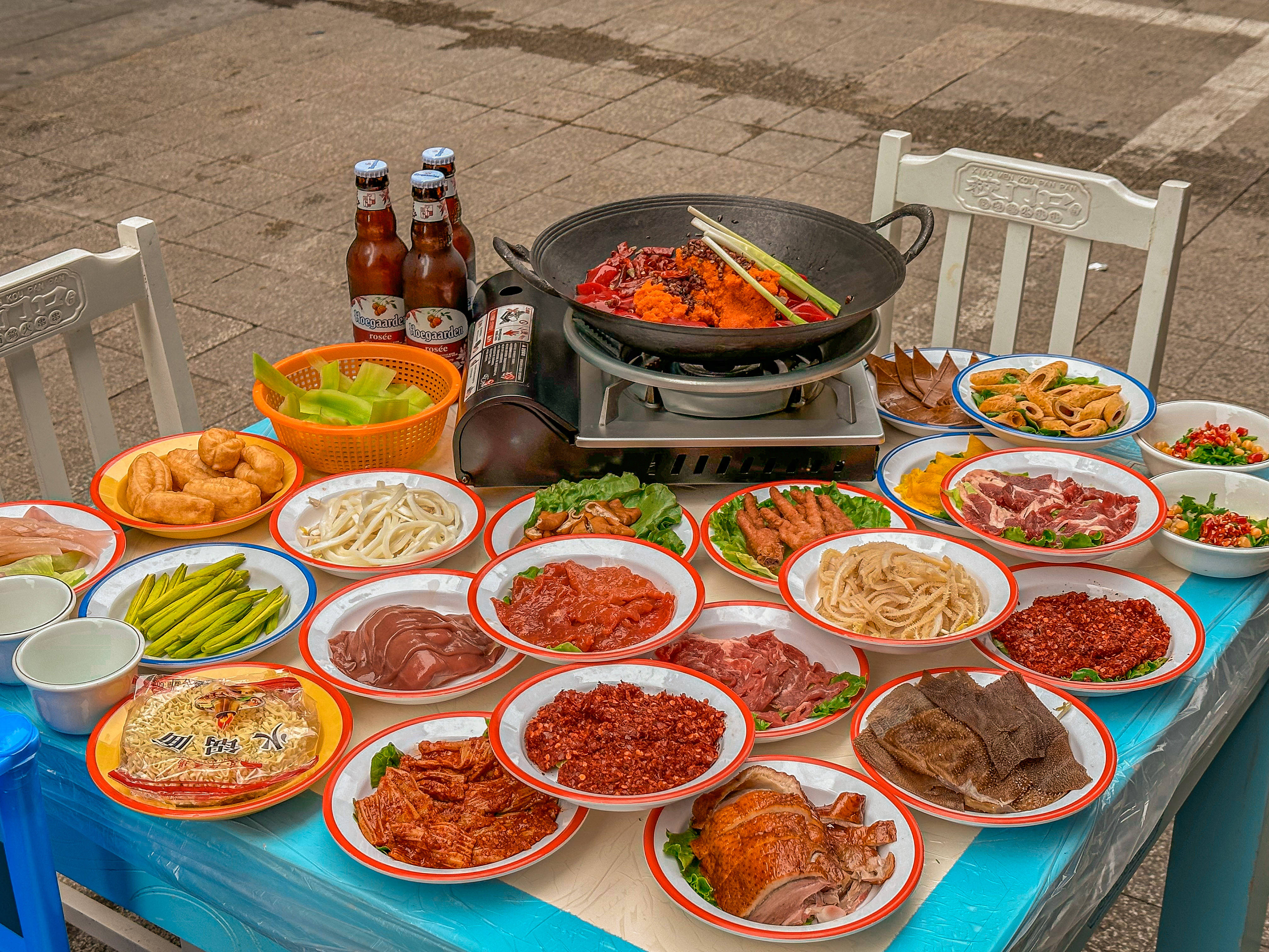 地摊火锅学费多少钱?想靠小火锅摆摊赚钱,关键不是价格而是学到真本事!