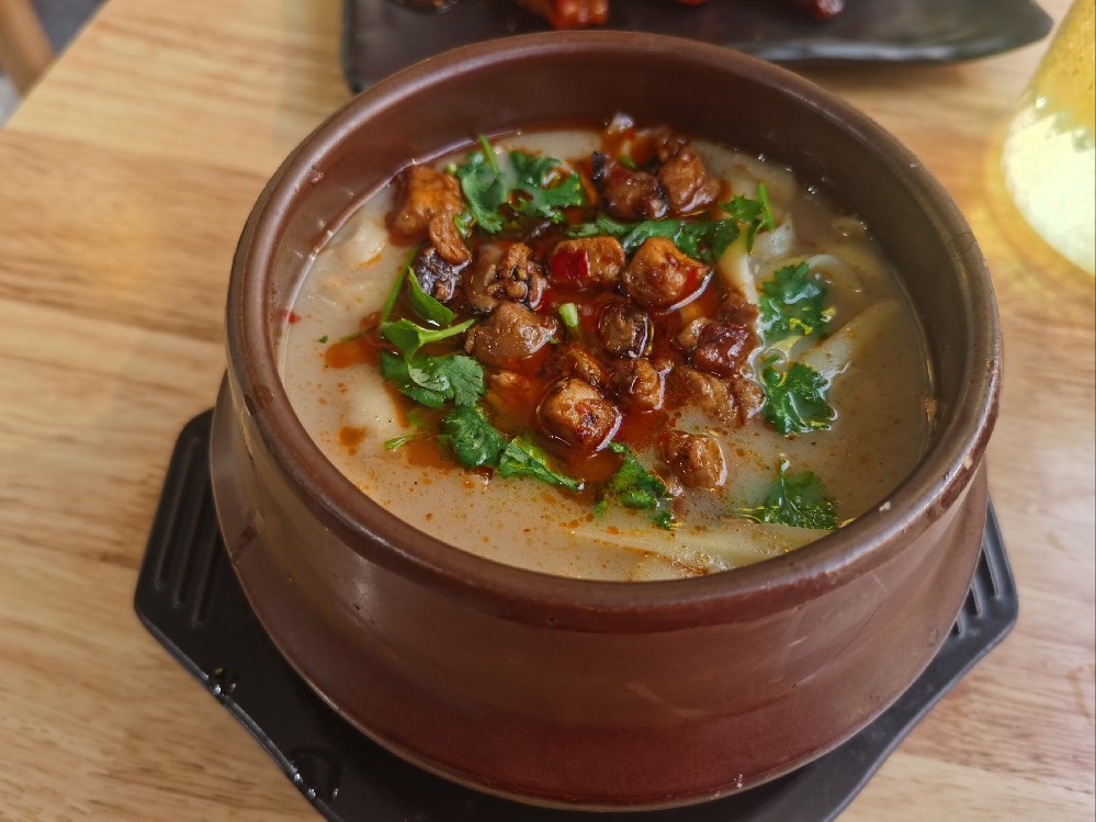 正宗罐罐米线哪里学？做法简单味道正，摆摊开店都能轻松起步！