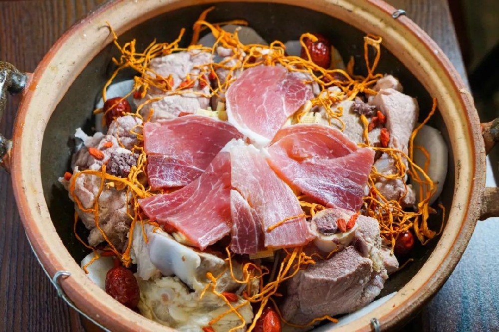 现在做餐饮竞争太大?那为什么打边炉店还能连开不倒?