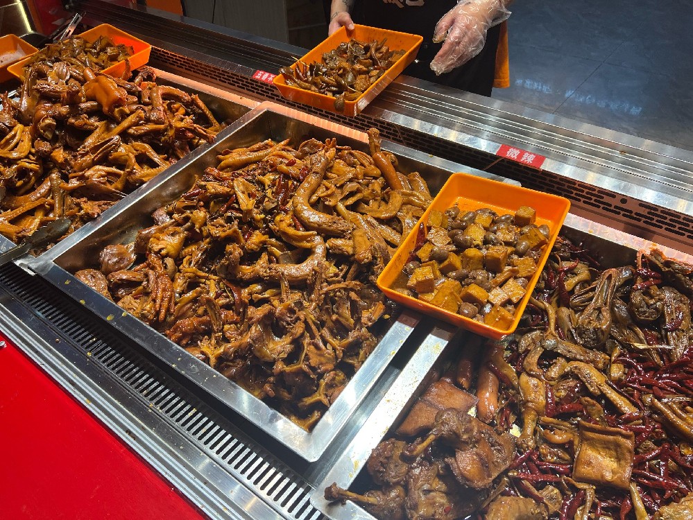 卤鸡爪多久能入味?甜辣风味卤制时间与火候控制方法